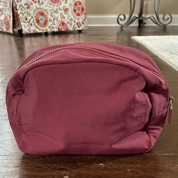 Lululemon🍋Double Zip Pouch-mulled wine - Picture 13 of 13